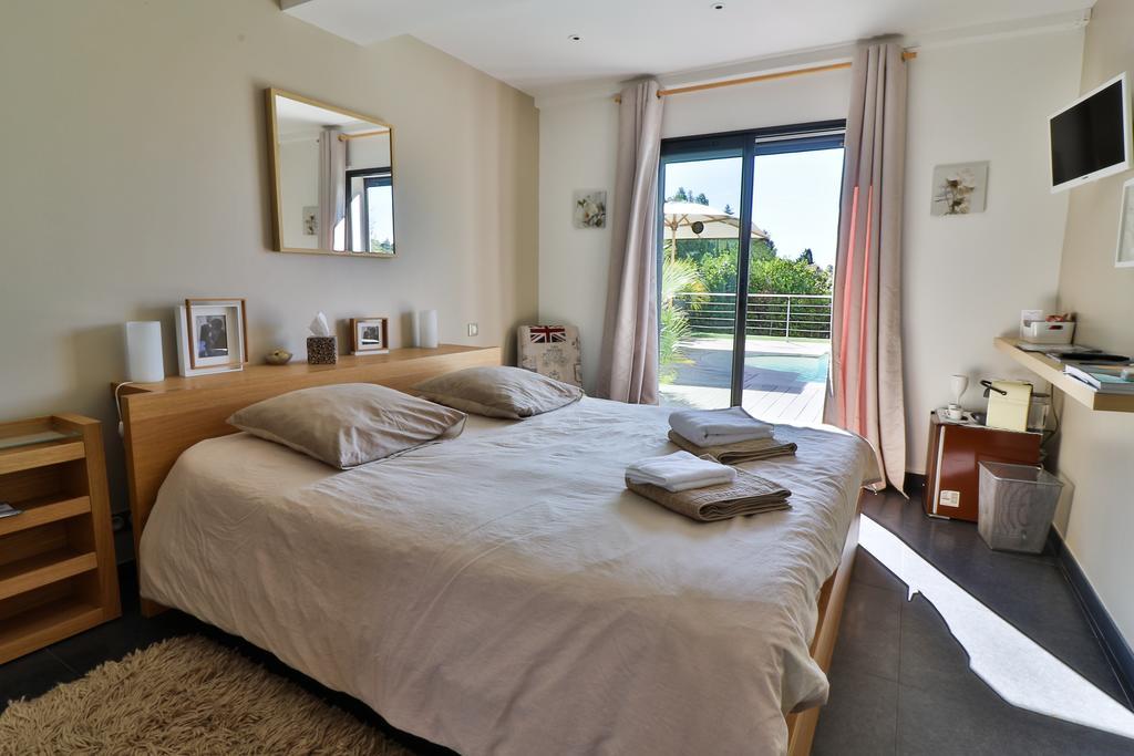 Villa Louancelie B&B キャバレール・シュル・メール エクステリア 写真